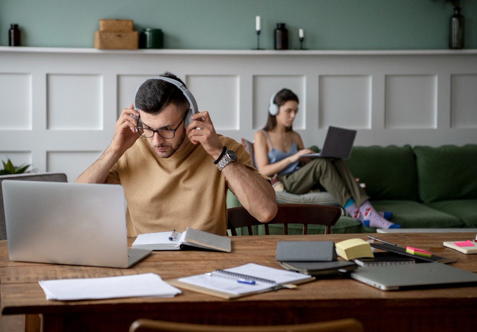 Remote Hiring: Pros, Cons, and Hidden Risks
